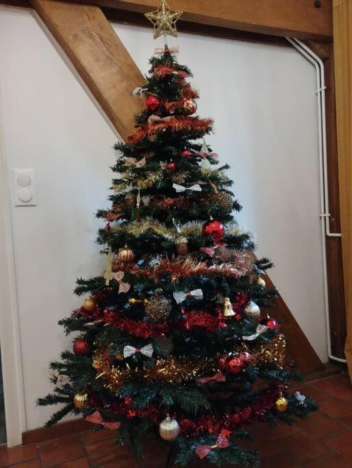 Appartement Dans Village Calme A 5 Min Des Lacs Mathaux Buitenkant foto