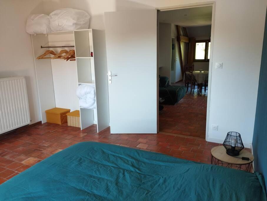 Appartement Dans Village Calme A 5 Min Des Lacs Mathaux Buitenkant foto